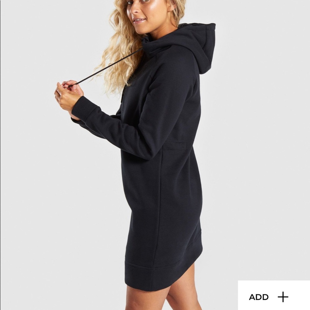 GYMSHARK - SLIM FIT HOODED DRESS